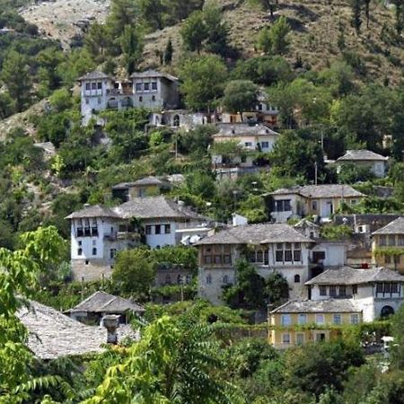 Ruols Guesthouse Gjirokastra Kültér fotó