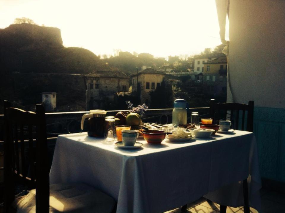Ruols Guesthouse Gjirokastra Kültér fotó