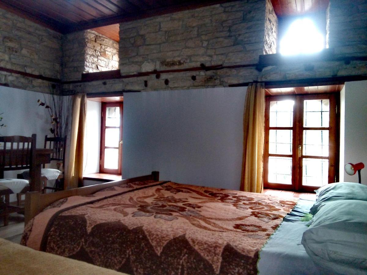 Ruols Guesthouse Gjirokastra Kültér fotó