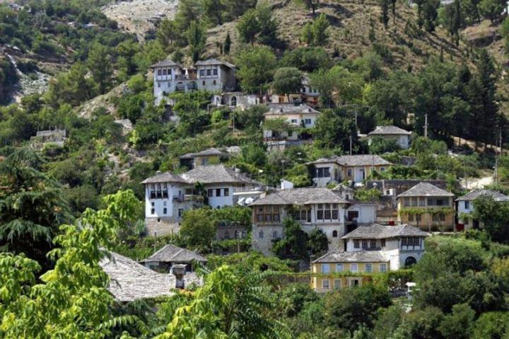 Ruols Guesthouse Gjirokastra Kültér fotó