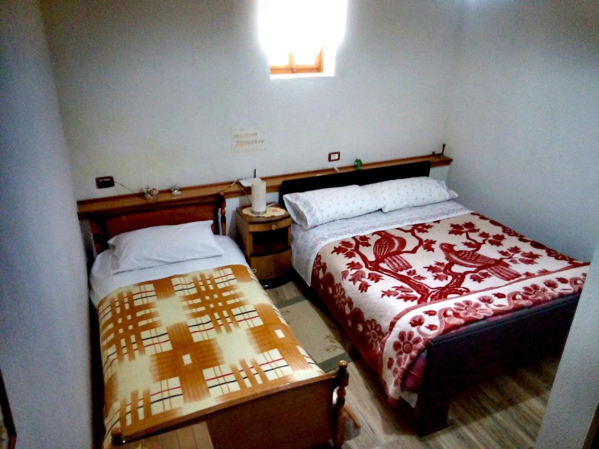 Ruols Guesthouse Gjirokastra Kültér fotó