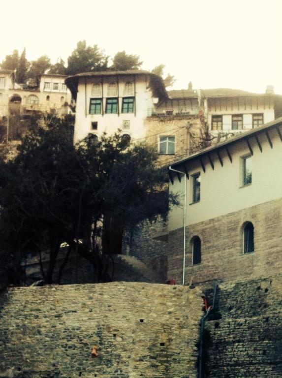 Ruols Guesthouse Gjirokastra Kültér fotó
