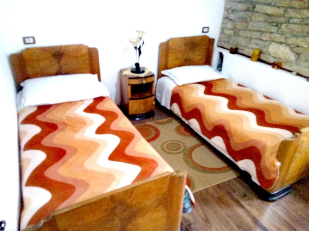 Ruols Guesthouse Gjirokastra Kültér fotó