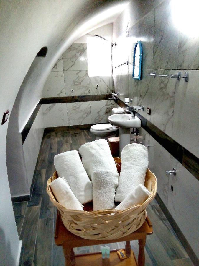 Ruols Guesthouse Gjirokastra Kültér fotó