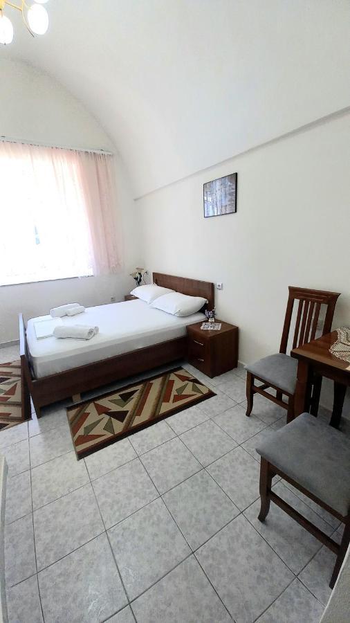 Ruols Guesthouse Gjirokastra Kültér fotó